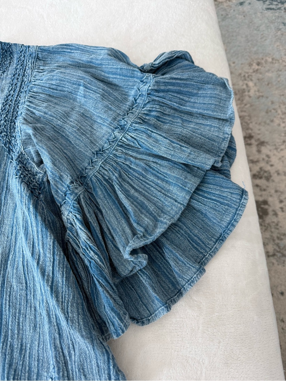 Rachel Zoe BOHO Cropped Relaxed Top Gauze Embroidered Sz M Blue E17 - Picture 3 of 6